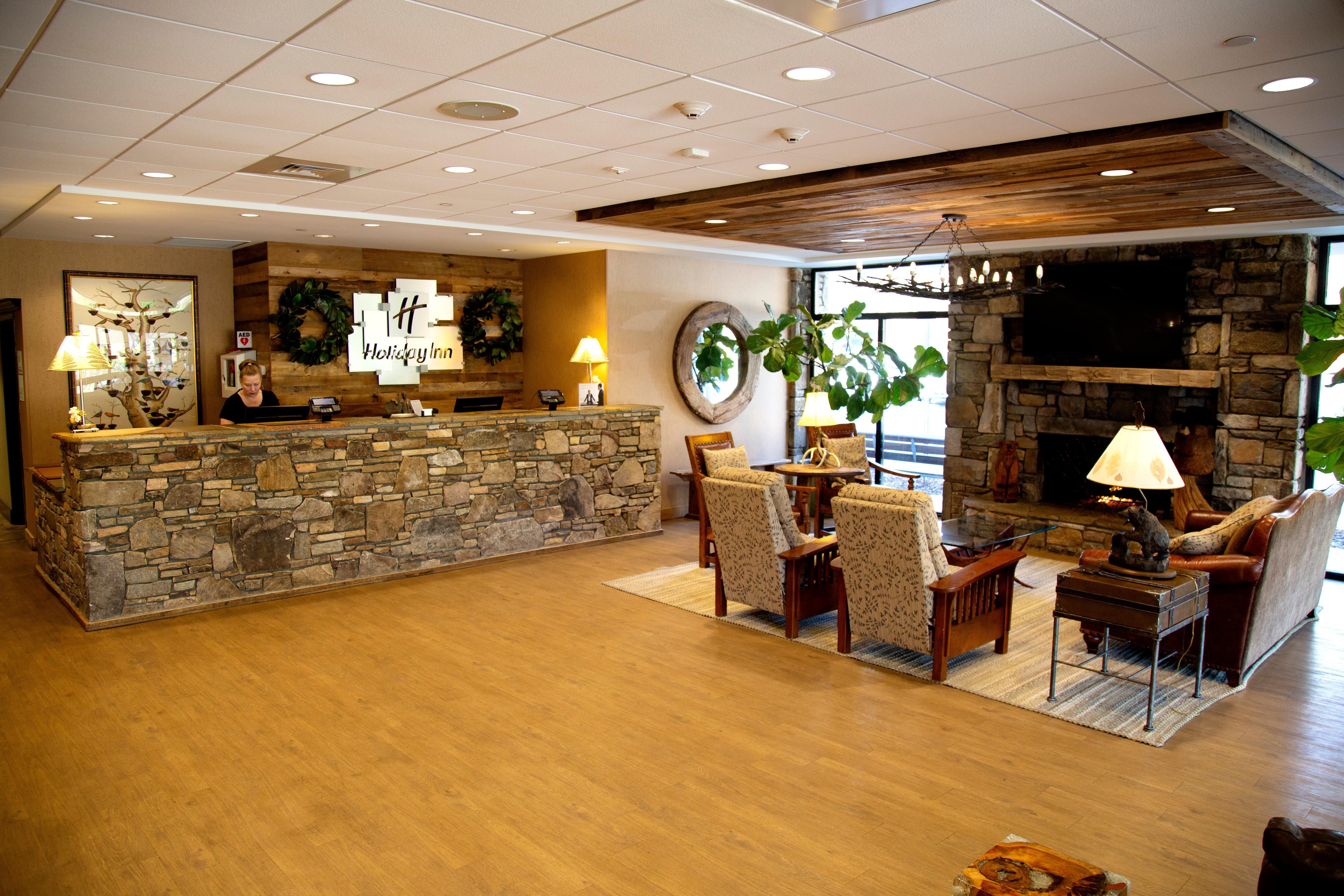 Holiday Inn Asheville East-Blue Ridge Pkwy By Ihg Exterior photo