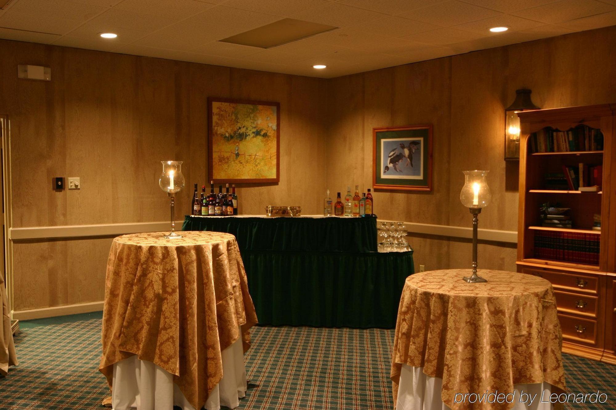 Holiday Inn Asheville East-Blue Ridge Pkwy By Ihg Restaurant photo