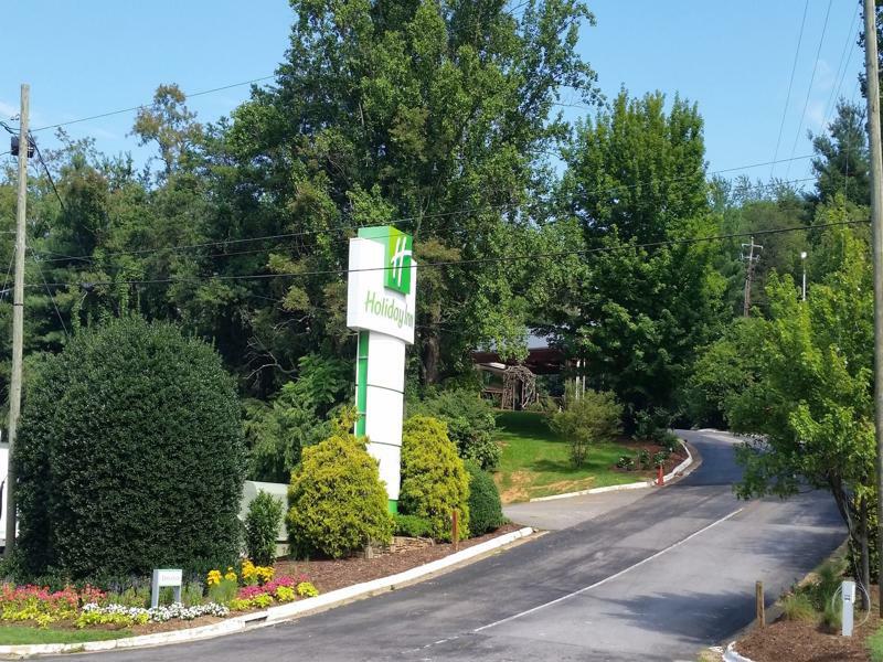 Holiday Inn Asheville East-Blue Ridge Pkwy By Ihg Exterior photo