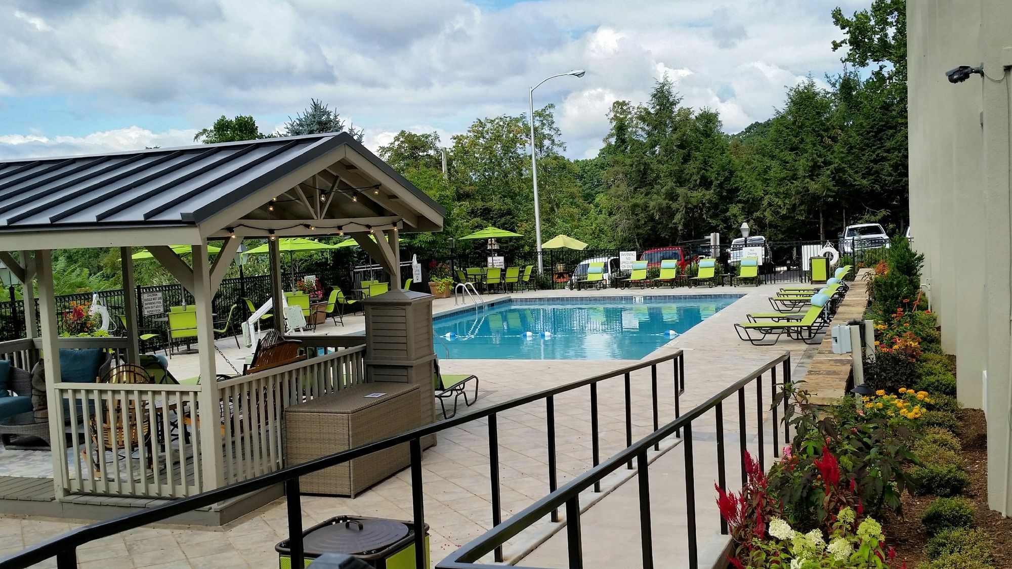 Holiday Inn Asheville East-Blue Ridge Pkwy By Ihg Exterior photo
